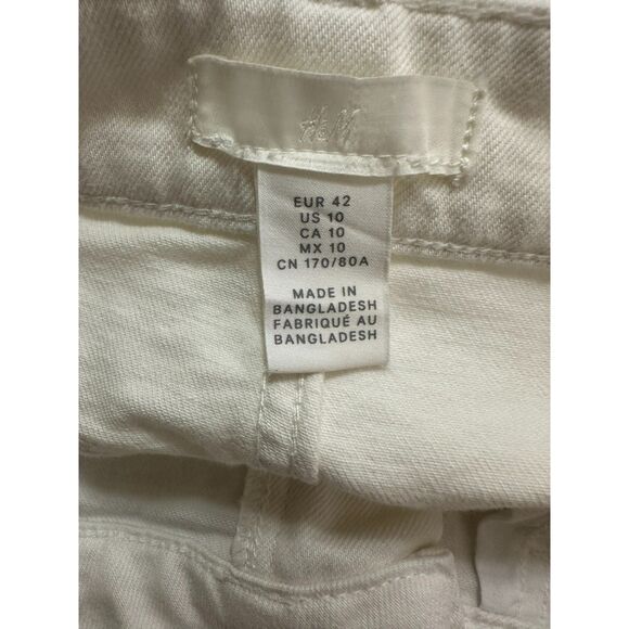 H&M High Rise White Denim Cut Off Jeans Size 10 NWOT BOHO Outdoors Casual - Picture 2 of 3